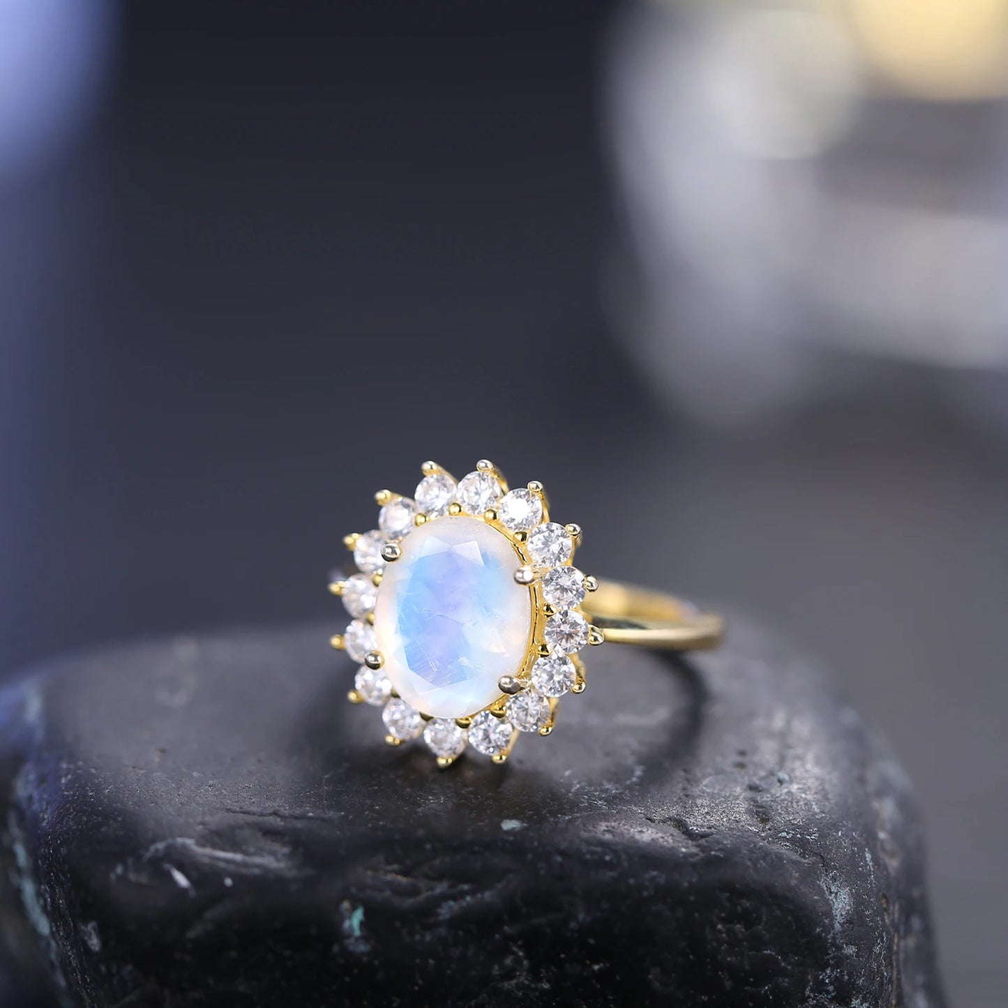 GEM'S BALLET Gold Ring Oval 8X10mm Natural Milky Blue Moonstone