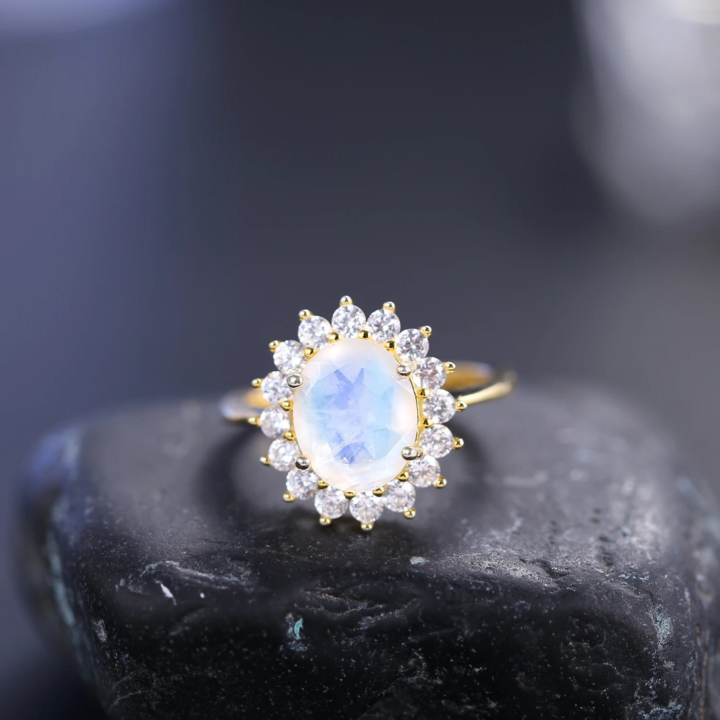 GEM'S BALLET Gold Ring Oval 8X10mm Natural Milky Blue Moonstone